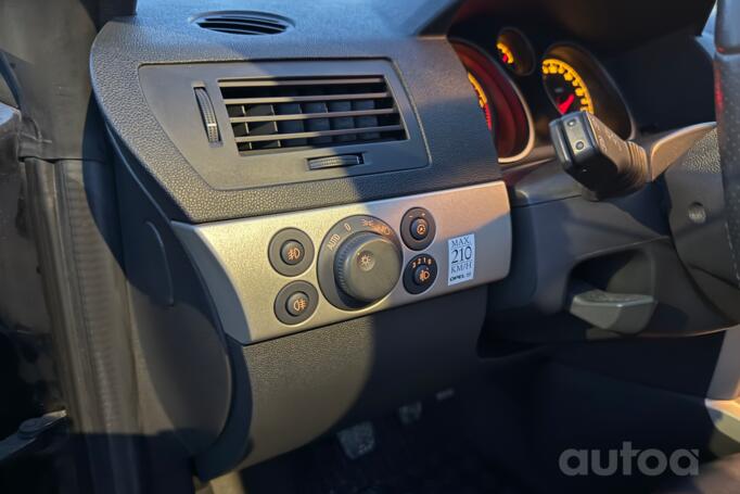 Opel Astra H Hatchback