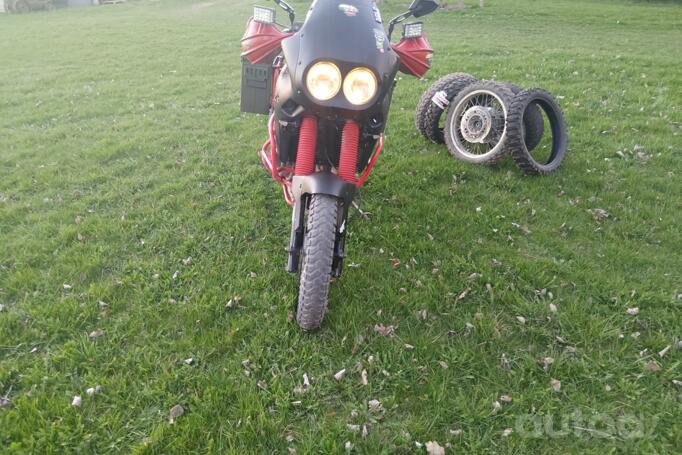 Triumph Tiger 900