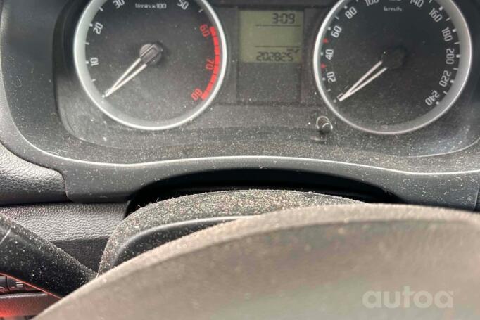 Skoda Fabia 5J Hatchback