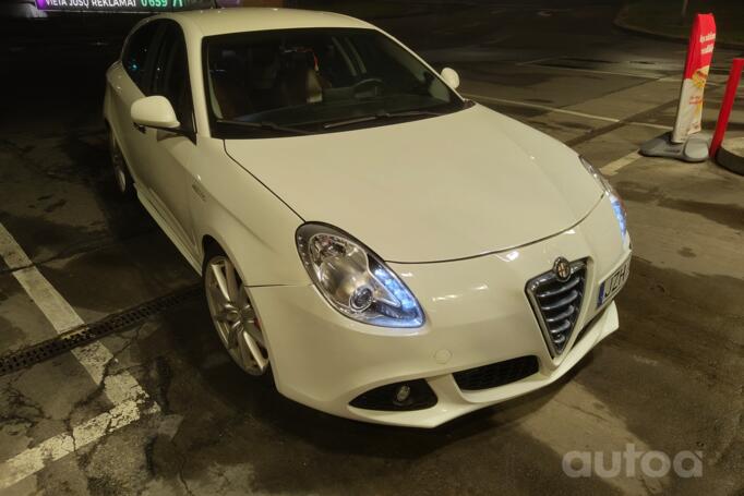 Alfa Romeo Giulietta 940 Hatchback