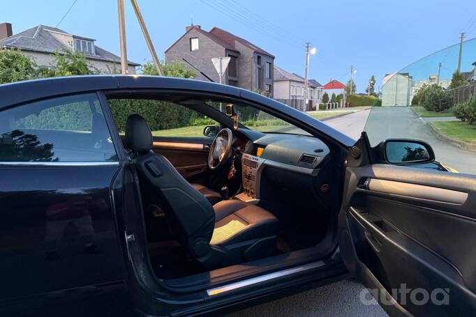 Opel Astra H Hatchback