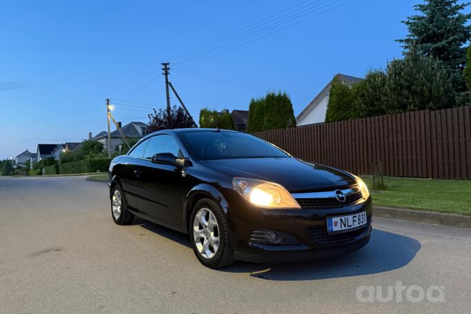 Opel Astra H Hatchback