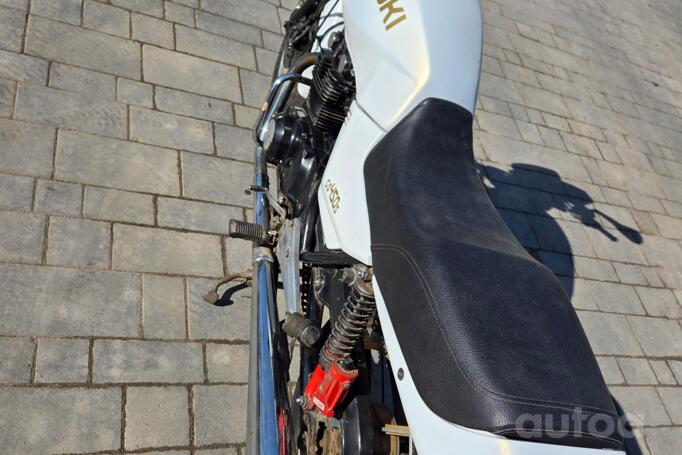 Suzuki GS