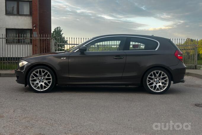 BMW 1 Series E81/E82/E87/E88 [restyling] Hatchback 3-doors