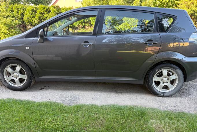 Toyota Corolla Verso 1 generation [restyling] -2 generation