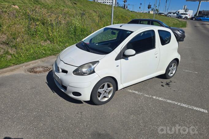Toyota Aygo 1 generation [restyling] Hatchback 3-doors