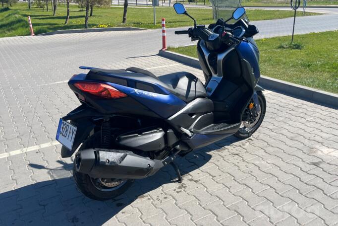 Yamaha X-MAX