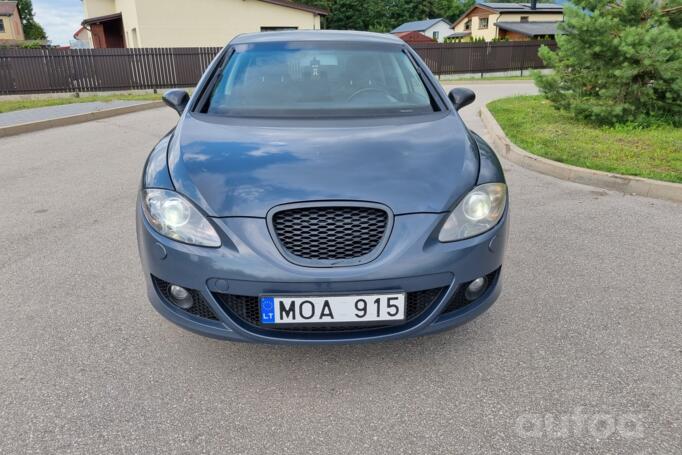 SEAT Leon 2 generation Hatchback 5-doors
