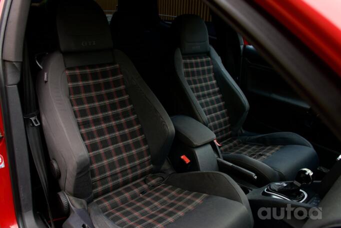 Volkswagen Golf GTI 5 generation