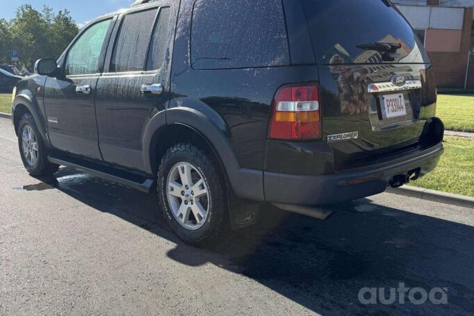 Ford Explorer 4 generation SUV