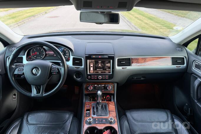Volkswagen Touareg 2 generation Crossover