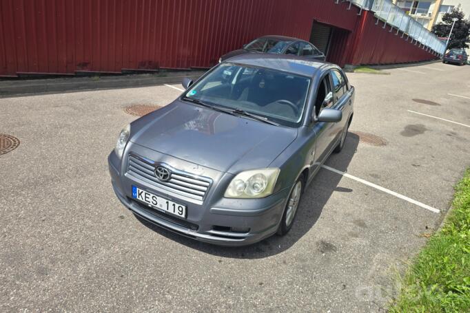 Toyota Avensis 2 generation Liftback