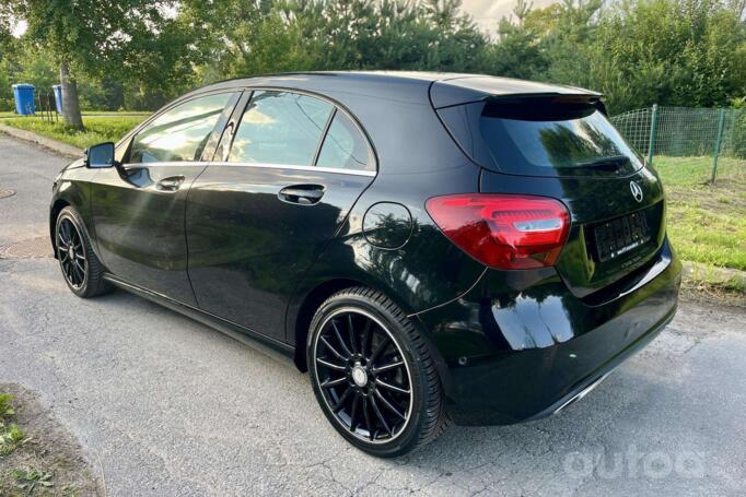 Mercedes-Benz A180 2016