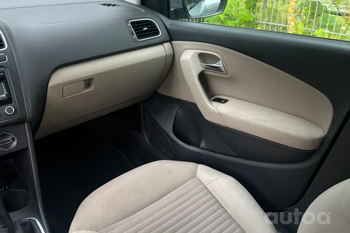 Volkswagen Polo 5 generation Hatchback 5-doors
