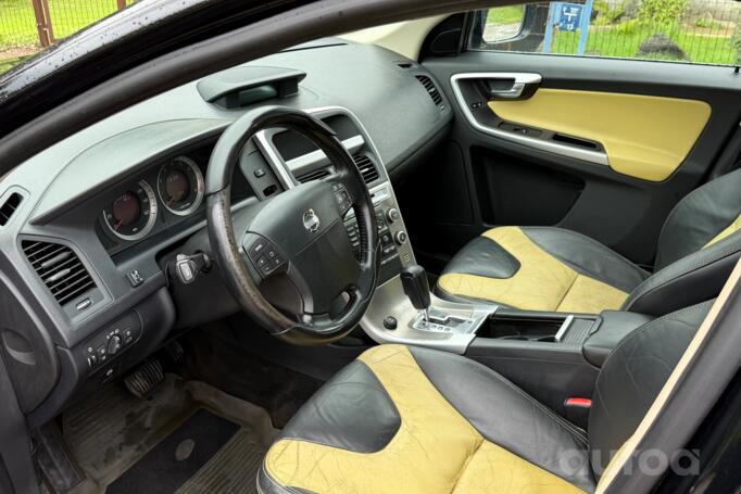 Volvo XC60 1 generation Crossover