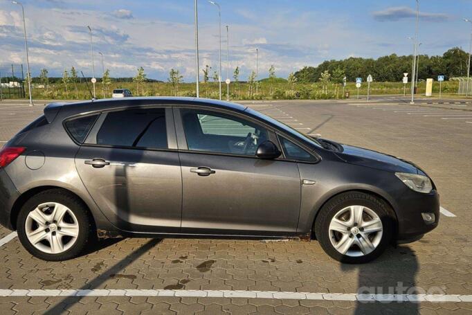 Opel Astra H [restyling]