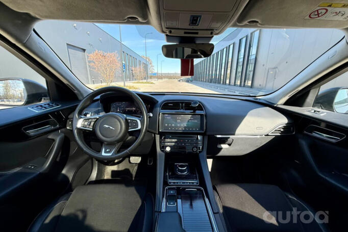 Jaguar F-Pace 1 generation Crossover