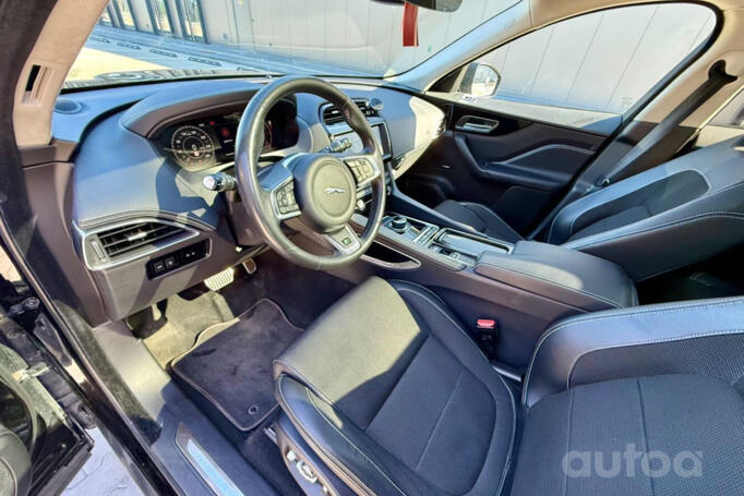 Jaguar F-Pace 1 generation Crossover