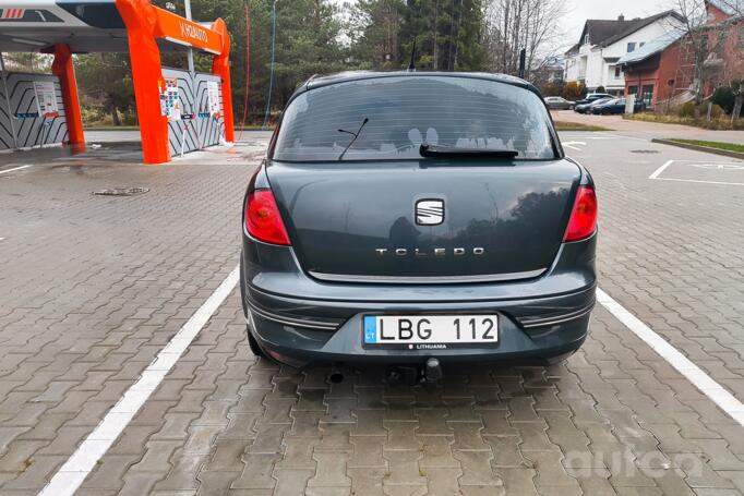 SEAT Toledo 3 generation Hatchback