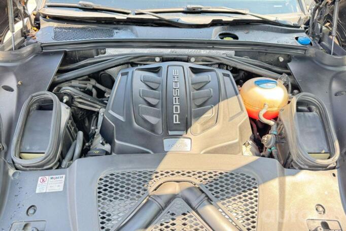 Porsche Macan 1 generation Crossover