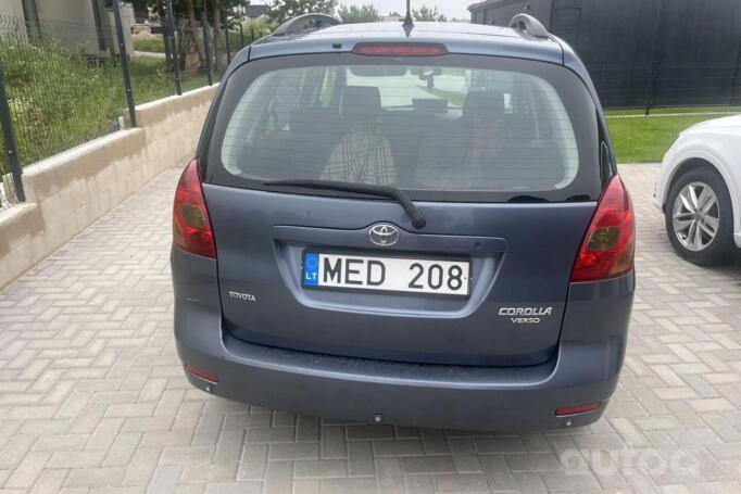 Toyota Corolla Verso 2003