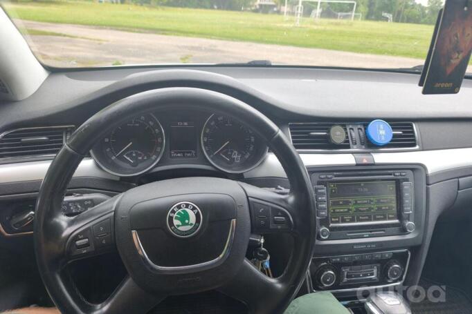 Skoda Superb 2012