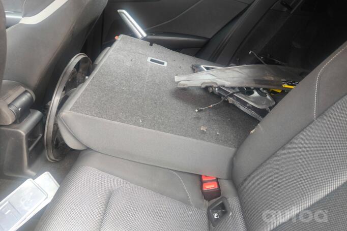 Audi Q2 1 generation Crossover