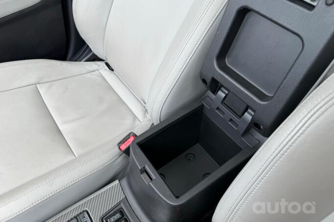 Mitsubishi Outlander 3 generation [3th restyling] Crossover