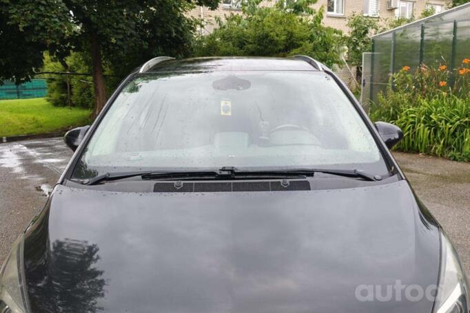 Opel Zafira Tourer 2012