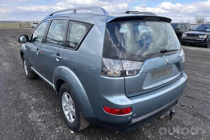 Mitsubishi Outlander 2 generation