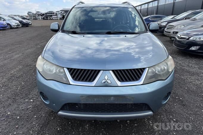 Mitsubishi Outlander 2 generation