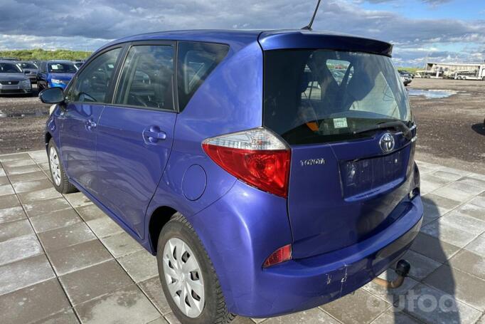 Toyota Verso-S 1 generation Minivan