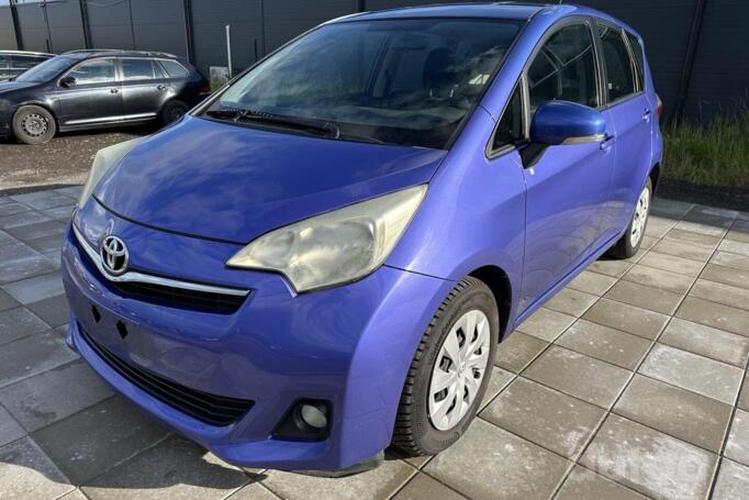 Toyota Verso-S 1 generation Minivan