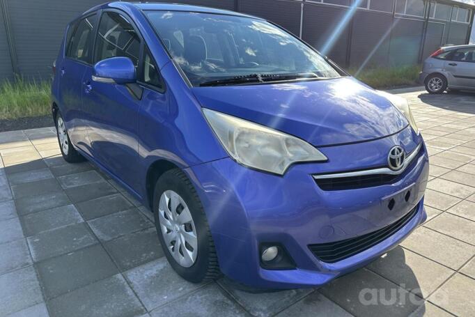 Toyota Verso-S 1 generation Minivan