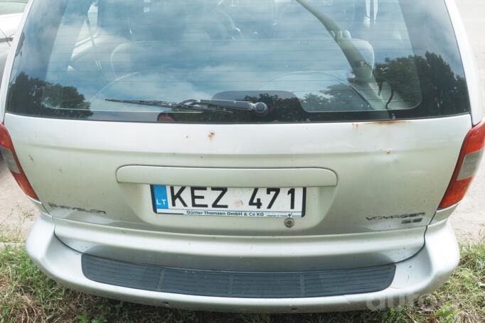 Chrysler Voyager 4 generation [restyling] Minivan
