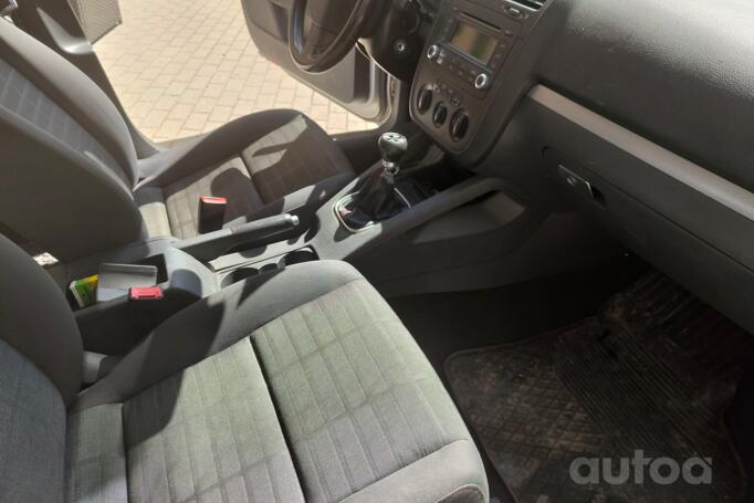 Volkswagen Golf 5 generation Hatchback 5-doors