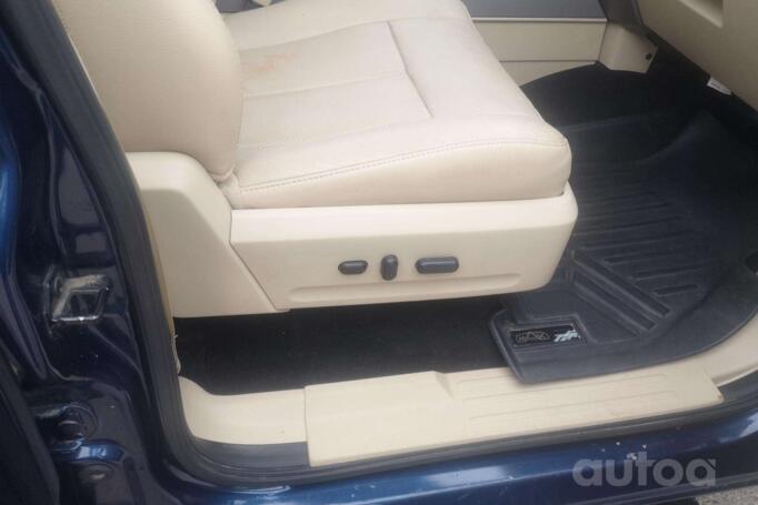 Ford Expedition U324 [restyling]