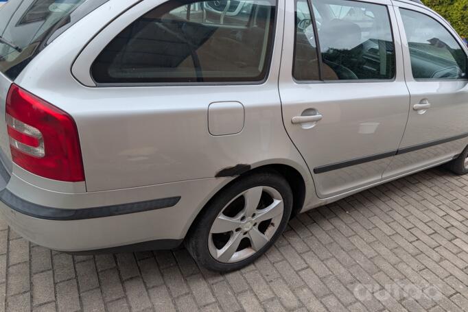 Skoda Octavia 2 generation Combi wagon 5-doors