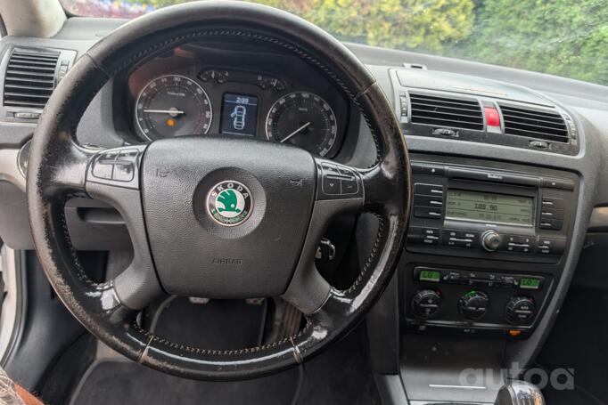 Skoda Octavia 2 generation Combi wagon 5-doors