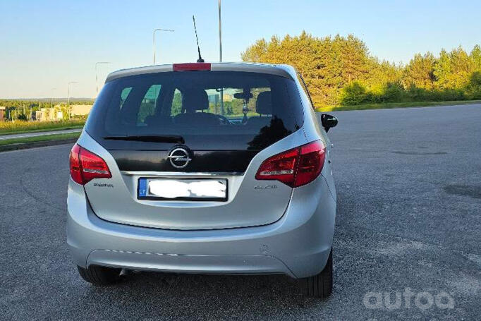 Opel Meriva 2 generation Minivan