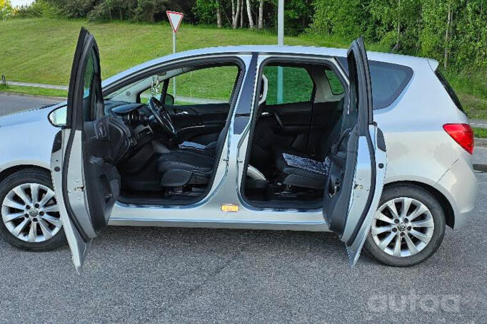 Opel Meriva 2 generation Minivan