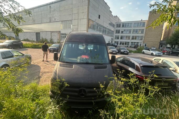Mercedes-Benz Sprinter Second generation