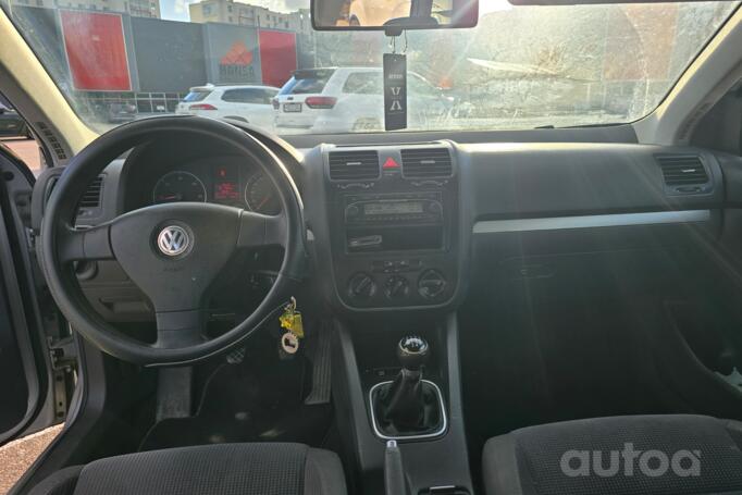 Volkswagen Golf 5 generation Hatchback 5-doors