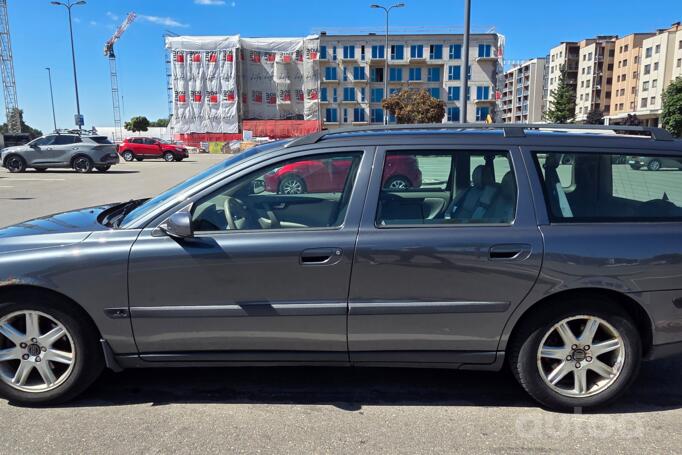 Volvo V70 2 generation R wagon 5-doors