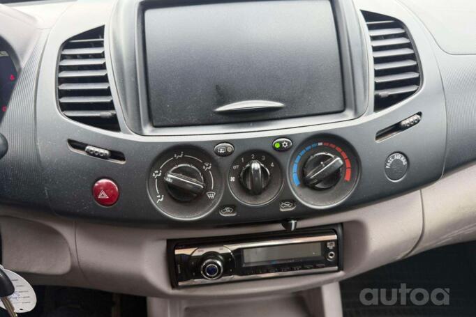 Mitsubishi L200 3 generation [restyling]