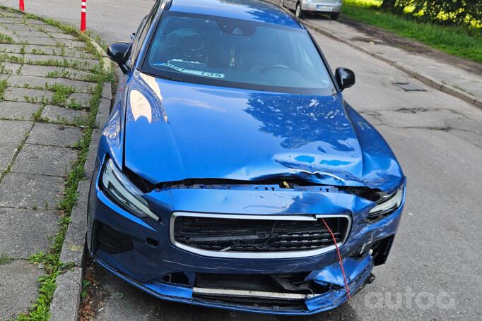 Volvo V60 2 generation wagon 5-doors