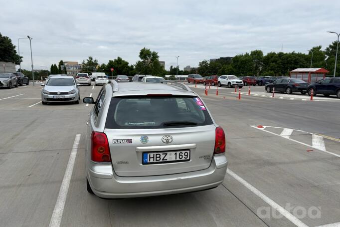 Toyota Avensis 2 generation wagon