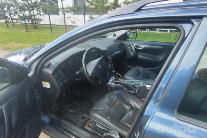 Volvo V70 2 generation R wagon 5-doors