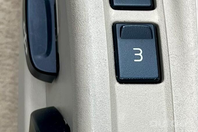 Volvo XC60 1 generation [restyling] Crossover