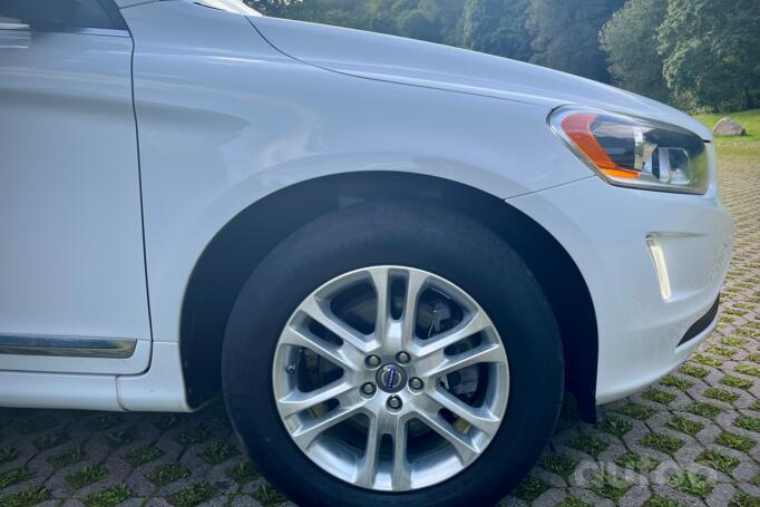 Volvo XC60 1 generation [restyling] Crossover